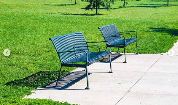 E67 - Benches at Kiest